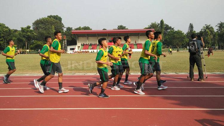 Timnas U-16 saat jalani latihan. Copyright: Muhammad Adiyaksa/INDOSPORT