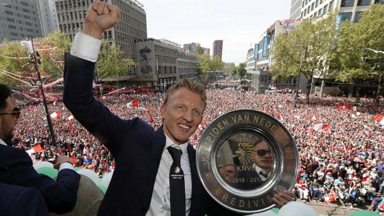 Pesepakbola%20asal%20Belanda%2C%20Dirk%20Kuyt%20memutuskan%20pensiun%20setelah%20membawa%20Feyenoord%20menjadi%20juara%20Eredivisie%20Belanda.