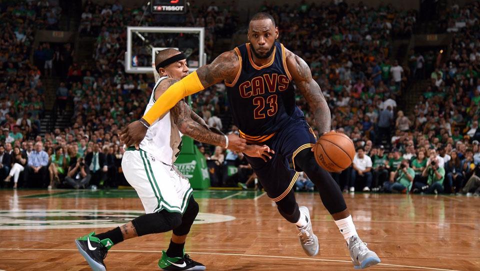 Cleveland Cavaliers (LeBron James) vs Boston Celtics Copyright: twitter@NBA