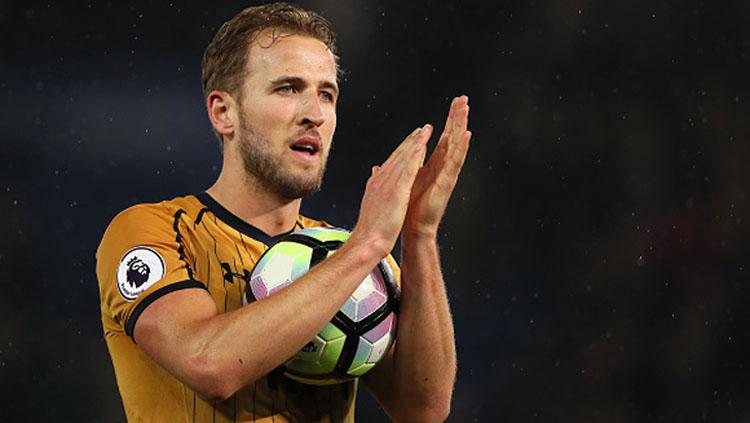 Harry Kane menjadi bintang ketika Tottenham Hotspur membantai Leicester City. Copyright: Matthew Ashton - AMA/Getty Images