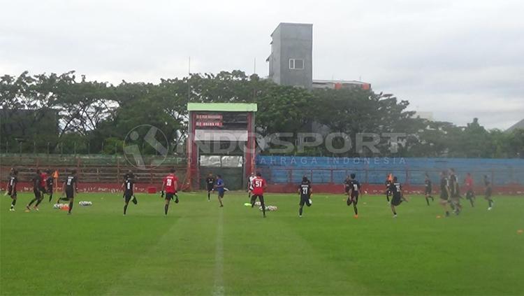 PSM Makassar gelar latihan jelang hadapi Sriwijaya FC. Copyright: BASRI/INDOSPORT