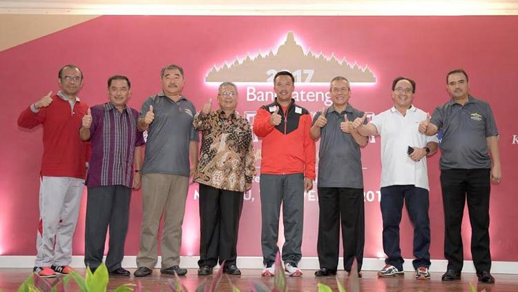Menpora Imam Nahrawi bersama Wakil Gubernur Jawa Tengah Heru Sudjatmoko dan Direktur Bisnis Bank Jawa Tengah Pujiono secara resmi meluncurkan Bank Jateng Borobudur Marathon 2017 di Auditorium Wisma Menpora, Senayan, Jakarta, Jumat (19/05/17) siang.