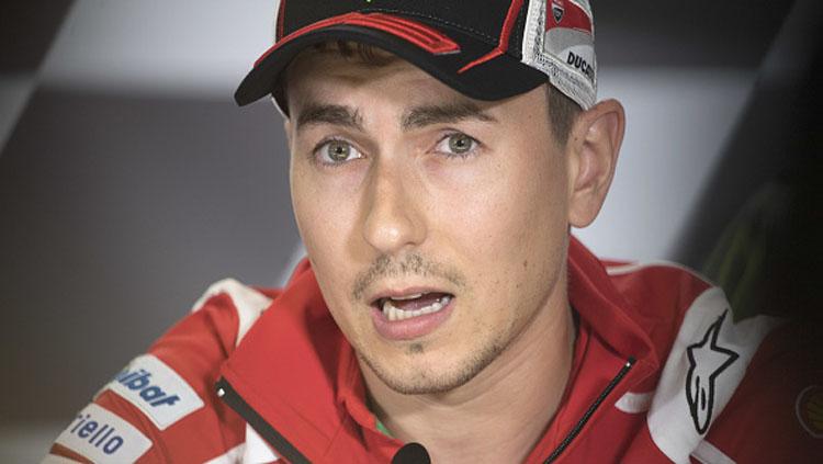 Pembalap Ducati, Jorge Lorenzo dalam konferensi pers. Copyright: Mirco Lazzari gp/Getty Images