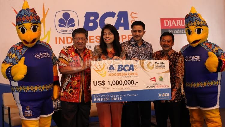 Hadiah dengan total senilai satu juta dolar Amerika (sekitar Rp1,3 miliar) siap diperebutkan dalam Indonesia Open 2017