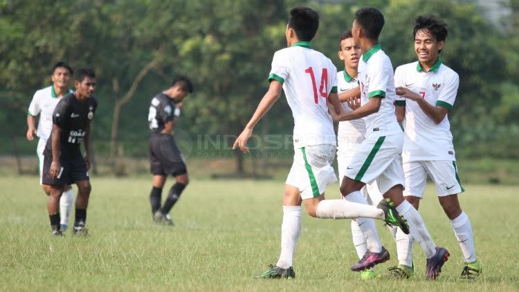 Selebrasi para pemain Timnas Indonesia U-19 atas gol yang diciptakan oleh Feby Eka Putra.