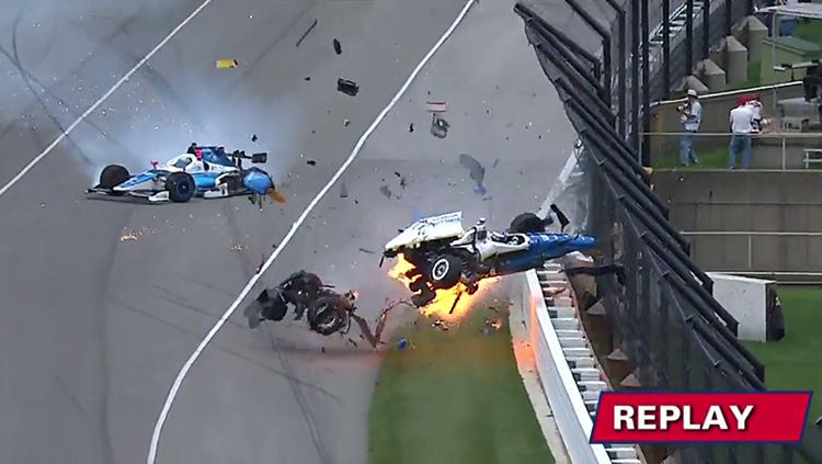 Kondisi%20mobil%20Scott%20Dixon%20usai%20alami%20kecelakaan.