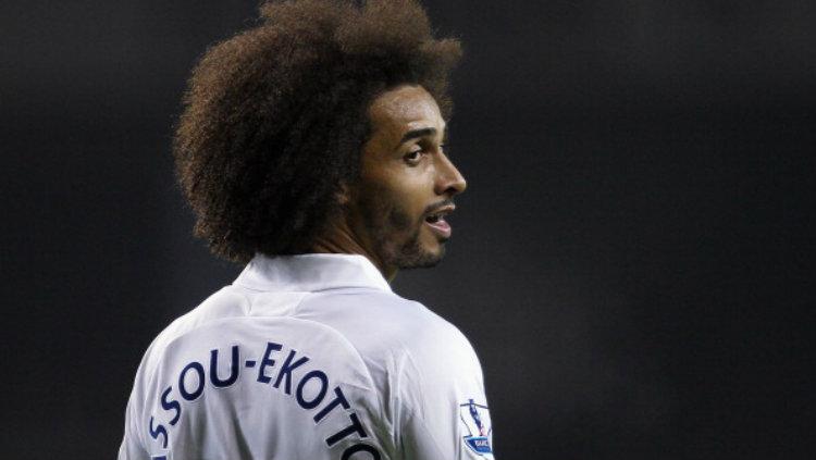 Benoit Assou-Ekotto ketika masih membela Tottenham Hotspur. - INDOSPORT