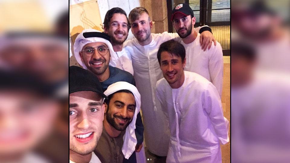 Luke Shaw, Adnan Januzaj, dan Bojan Krkic saat di Dubai. - INDOSPORT