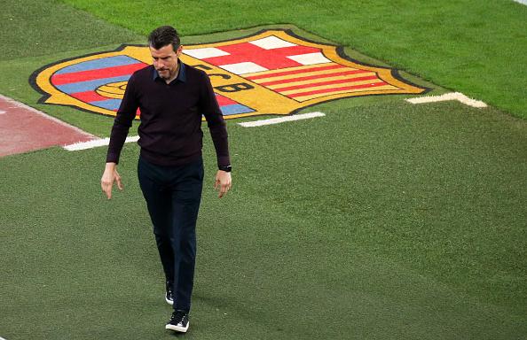 Carlos Unzue, mantan asisten pelatih Barcelona yang kini menjadi pelatih Celta Vigo. Copyright: NurPhoto/GettyImages