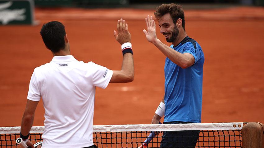 Novak Djokovic vs Marcel Granollers. - INDOSPORT