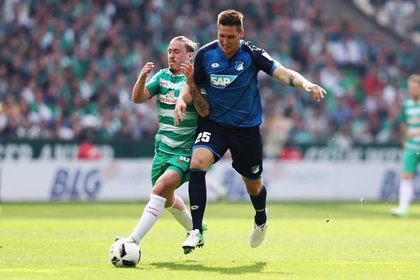 Bek Hoffenheim, Niklas Sule akan bermain untuk Bayern Munchen musim depan. Copyright: Oliver Hardt/Bongarts/Getty Images