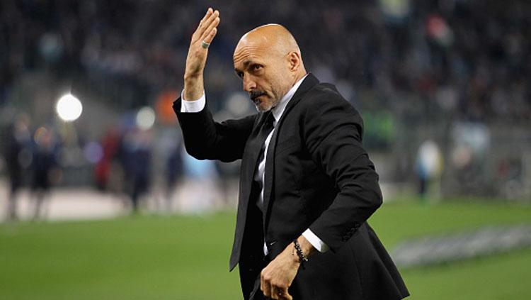Luciano Spalletti resmi jabatannya dilepas AS Roma. Copyright: Paolo Bruno/Getty Images