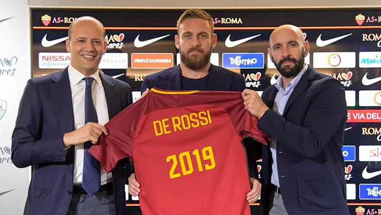 Daniele De Rossi resmi diperpanjang AS Roma hingga 2019. Copyright: asroma.com