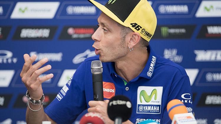 Valentino Rossi dalam jumpa pers. Copyright: Mirco Lazzari gp/Getty Images