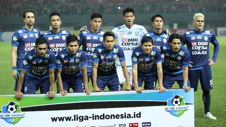Skuat utama Arema FC saat menghadapi Persija Jakarta.