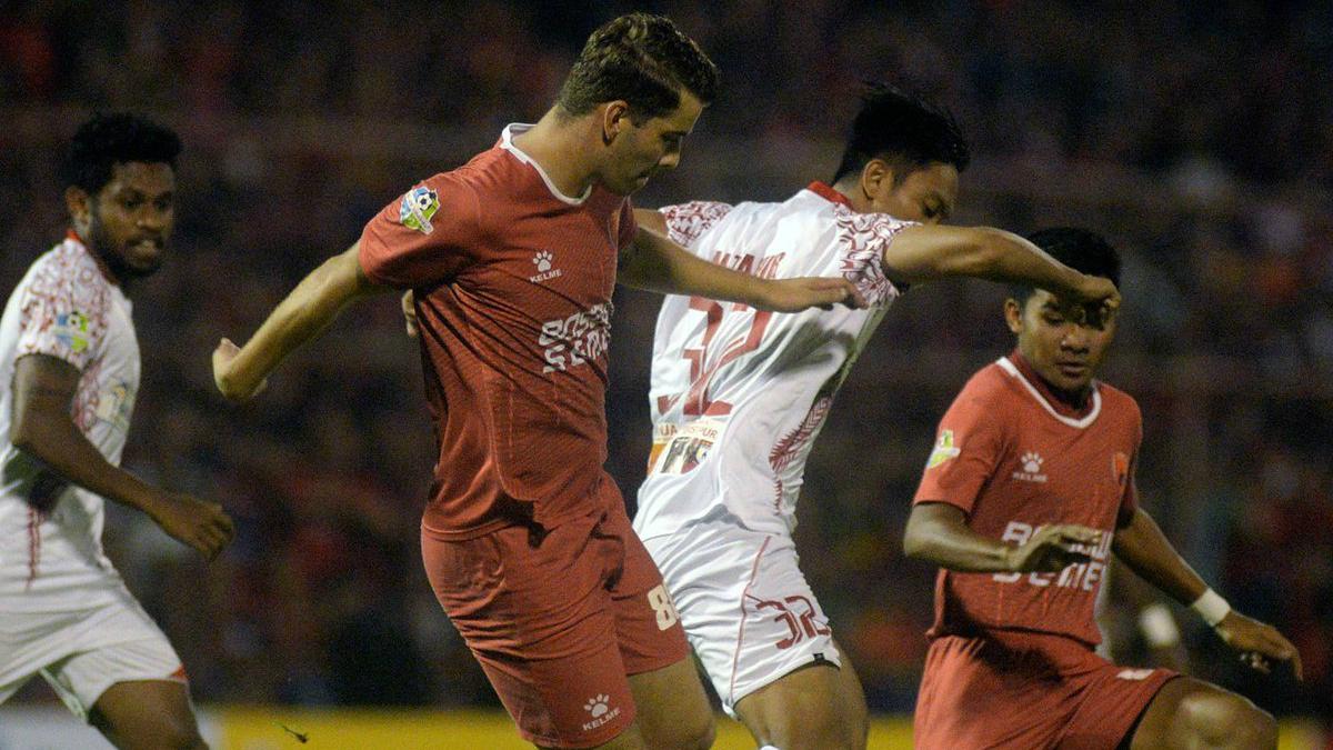 PSM Makassar vs Persipura Jayapura Copyright: Twitter/@Liga1Match