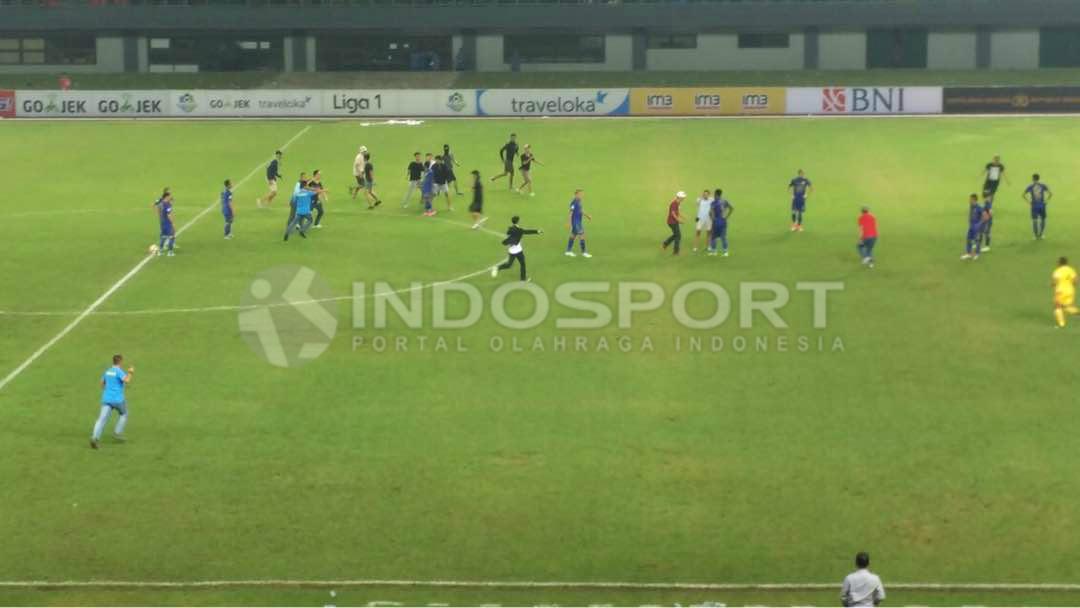 Bhayangkara FC vs Persib Bandung Copyright: Muhammad Adiyaksa/INDOSPORT