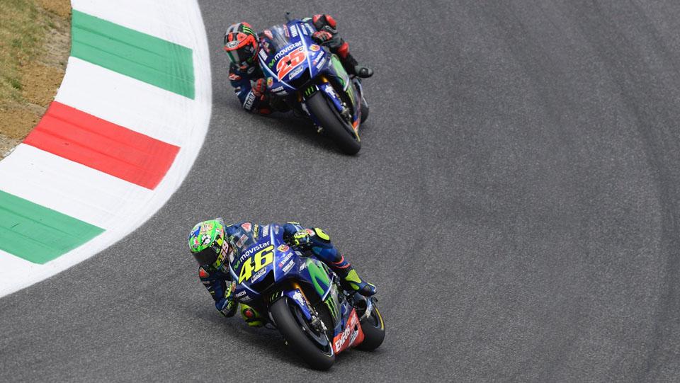 Maverick Vinales dan Valentino Rossi Copyright: twitter@YamahaMotoGP