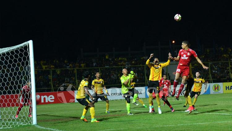 Semen Padang vs Mitra Kukar. Copyright: Taufik Hidayat/INDOSPORT