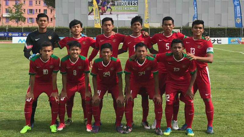 Timnas Indonesia U-19 menjelang lawan Skotlandia. Copyright: Twitter/@pssi__fai