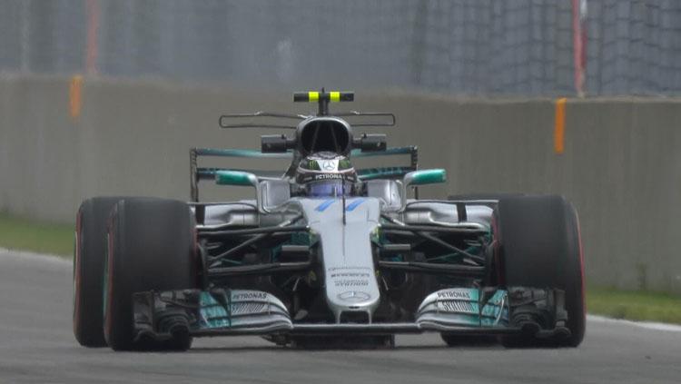 Pembalap Mercedes, Lewis Hamilton. Copyright: Twitter/@F1