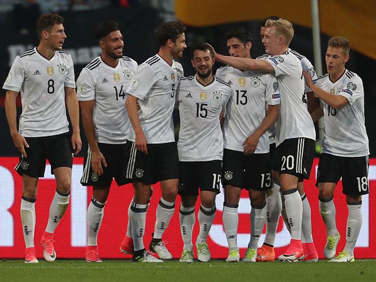 Pemain Jerman merayakan gol. Copyright: Getty Images