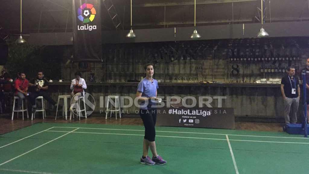 Carolina Marin saat mengunjungi Indonesia bersama La Liga Spanyol. Copyright: Indosport/Muhammad Adiyaksa