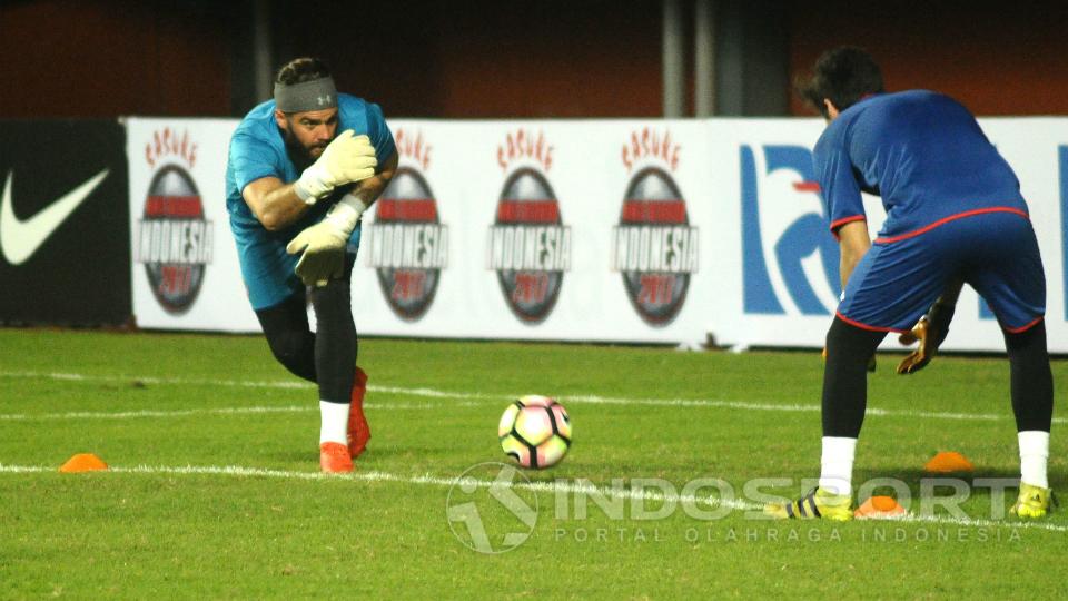 Timnas Puerto Rico uji coba lapangan Stadion Maguwoharjo. Copyright: INDOSPORT/Prima Pribadi