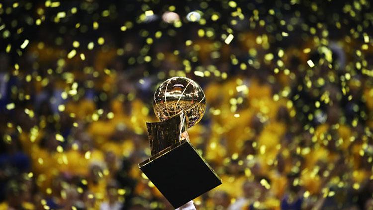 Trofi NBA musim 2021/22 berhasil dimenangkan oleh Golden State Warriors. - INDOSPORT