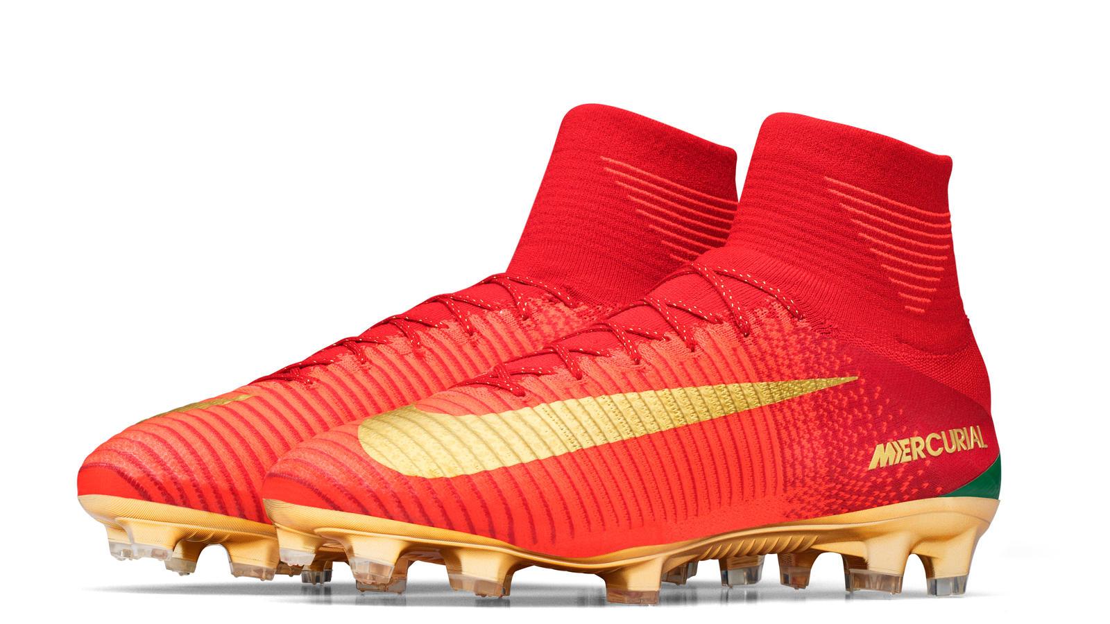 Sepatu Spesial Ronaldo. Copyright: Nike