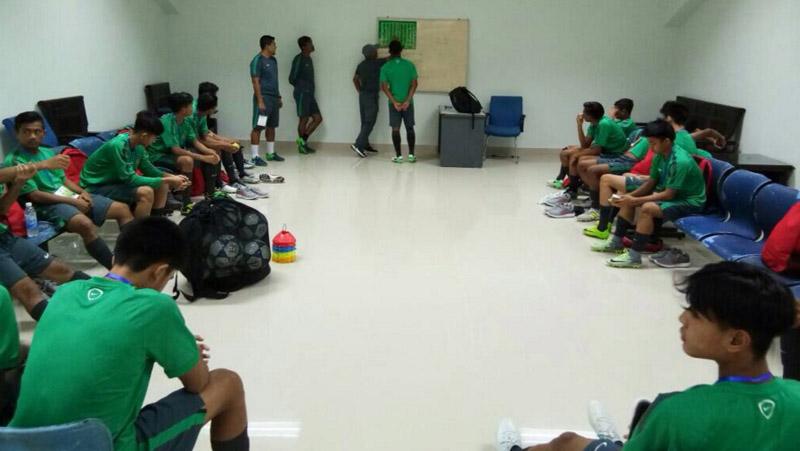 Briefing Timnas U-16, Rabu (14/6) pukul 18.30 melawan Myanmar Di Stadion Stadion San Van Dong Hoa Xuan, Vietnam. Copyright: twitter@pssi