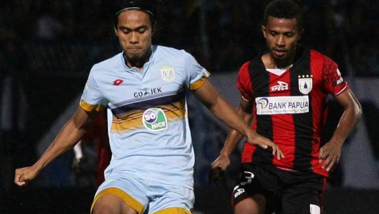 Persela Lamongan vs Persipura Jayapura. Copyright: Twitter/Liga1Match