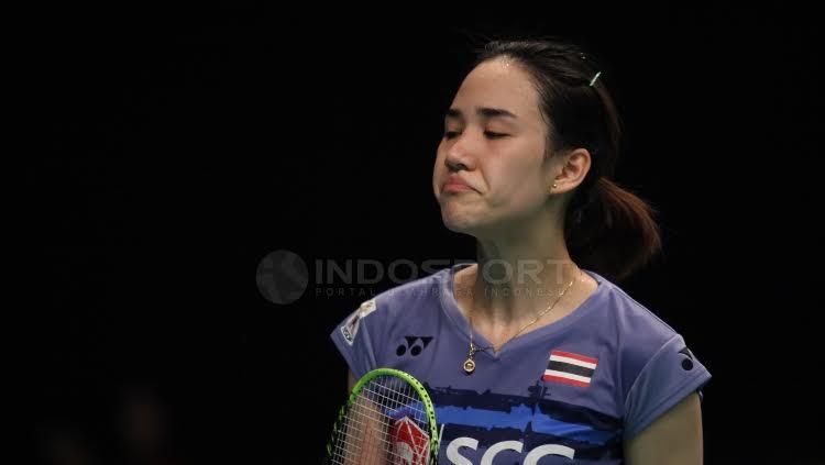 Ekspresi%20Nitchaon%20Jindapol%20saat%20tampil%20di%20Indonesia%20Open%202017.