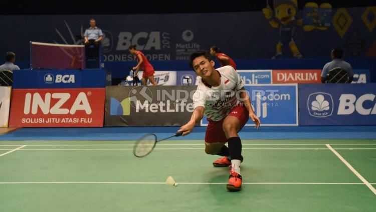 Jonatan Christie di babak kedua Indonesia Open 2017. Copyright: Herry Ibrahim/INDOSPORT