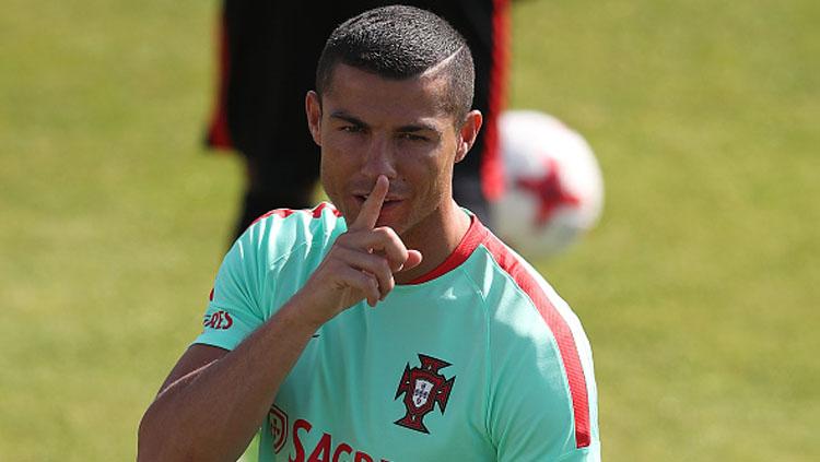 Cristiano Ronaldo ketika berlatih bersama Timnas Portugal. Copyright: Getty Images