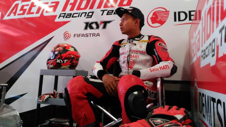 Dimas Ekky di kualifikasi Catalunya. Copyright: Astra Honda Racing Team