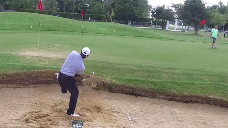 Aksi%20Manuel%20De%20Los%20Santos%2C%20pegolf%20berkaki%20satu.