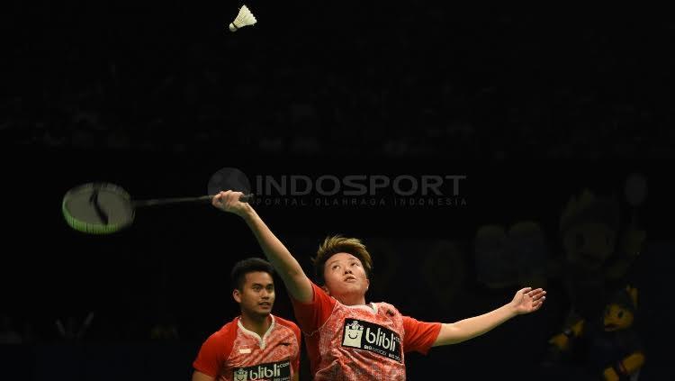 Tontowi Ahmad/Liliyana Natsir setelah berhasil menjadi juara Indonesia Open 2017. Copyright: Herry Ibrahim/Indosport.com