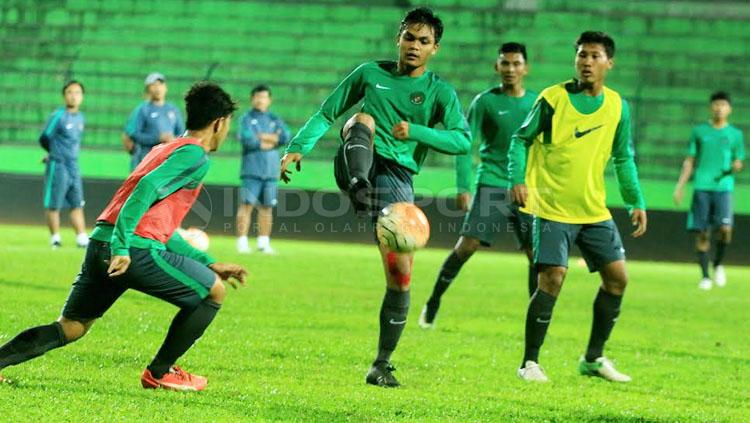 Pemain Timnas U-19 saat jalani latihan. Copyright: Ian Setiawan/INDOSPORT