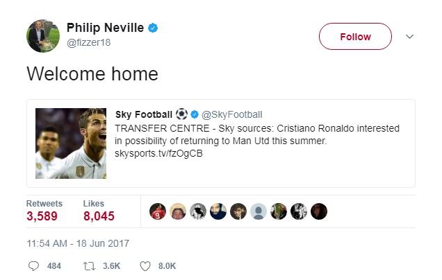 Bunyi cuitan Phil Neville di akun Twitter miliknya. Copyright: 