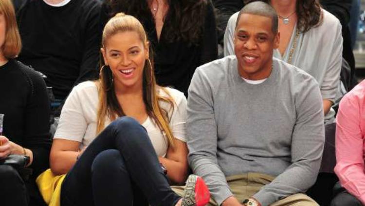 Beyonce dan Jay Z di laga Brooklyn Nets. Copyright: 