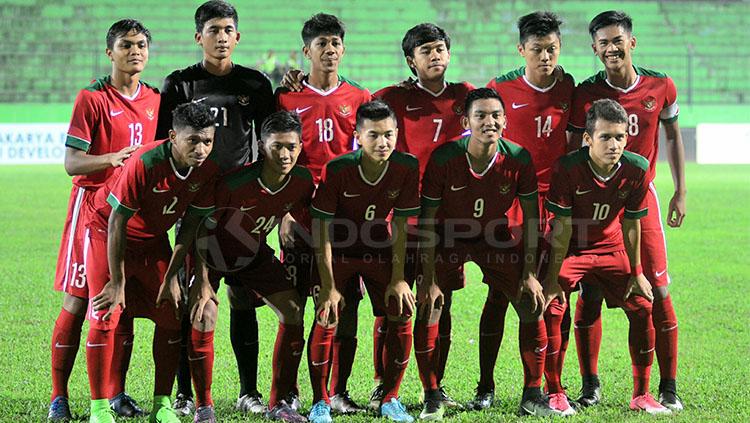 Skuat Timnas U-19 disiapkan untuk menghadapi Piala AFF U-19. Copyright: Indosport/Ian Setiawan