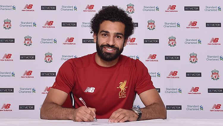 Mohamed Salah resmi gabung Liverpool. Copyright: INDOSPORT