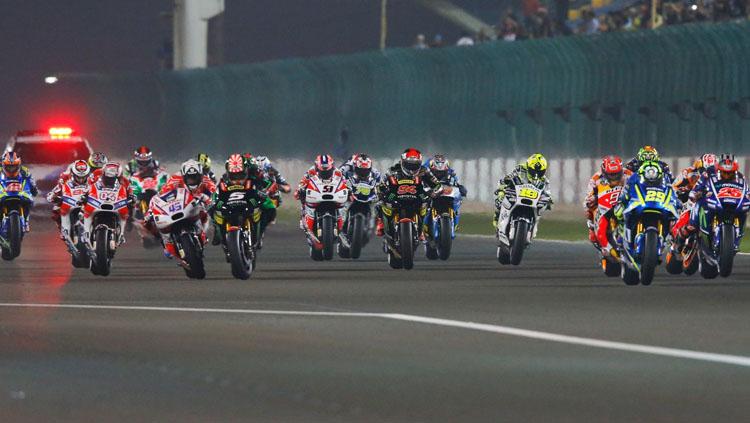 Pembalap MotoGP dalam posisi star. - INDOSPORT