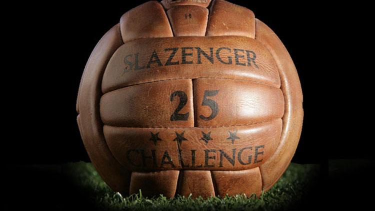 Challenge 4-star yang digunakan pada Piala Dunia tahun 1966 di Inggris. Copyright: worldcupballs