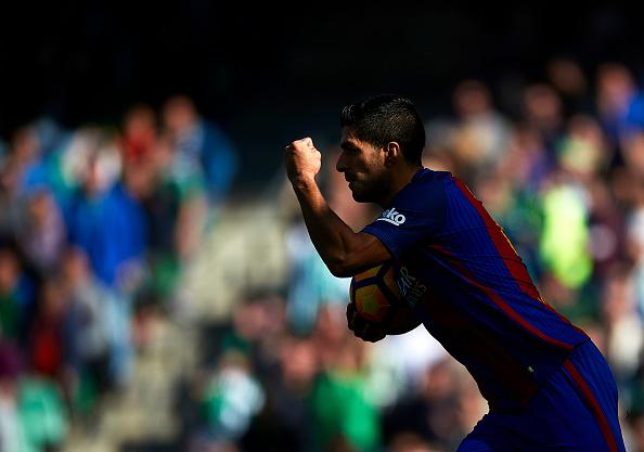 Luis Suarez mencetak gol di penghujung babak kedua. Copyright: Getty Images