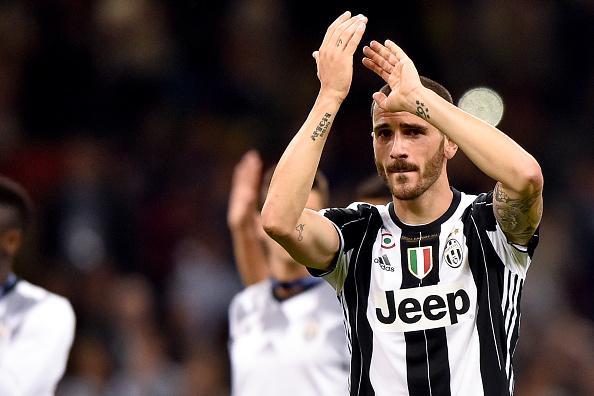 Leonardo Bonucci menahan isak tangis kala dikalahkan Real Madrid 1-4. Copyright: Getty Images