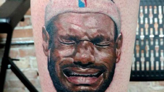 Tato wajah LeBron James sedang menangis. Copyright: ESPN