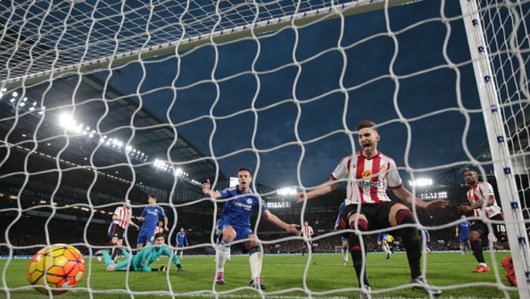 Fabio Borini saat mencetak gol untuk Sunderland kontra Chelsea. Copyright: Indosport