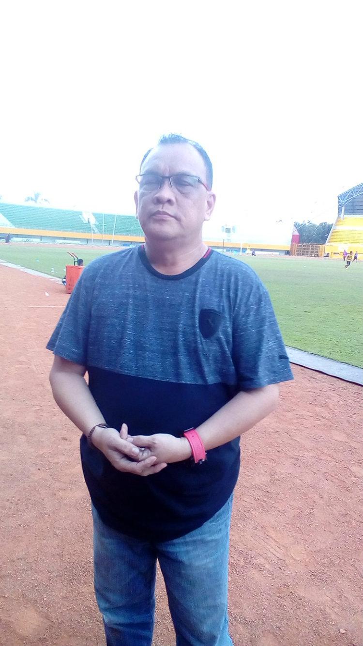 Sekretaris Sriwijaya FC, Achmad Haris kecewa dengan perubahan regulasi pemain U-23. Copyright: INDOSPORT/Muhammad Effendi